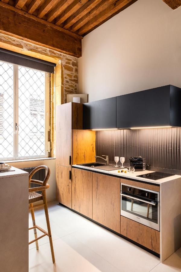 Host Inn Le Lumiere Spa & Cinema Lyon Bagian luar foto