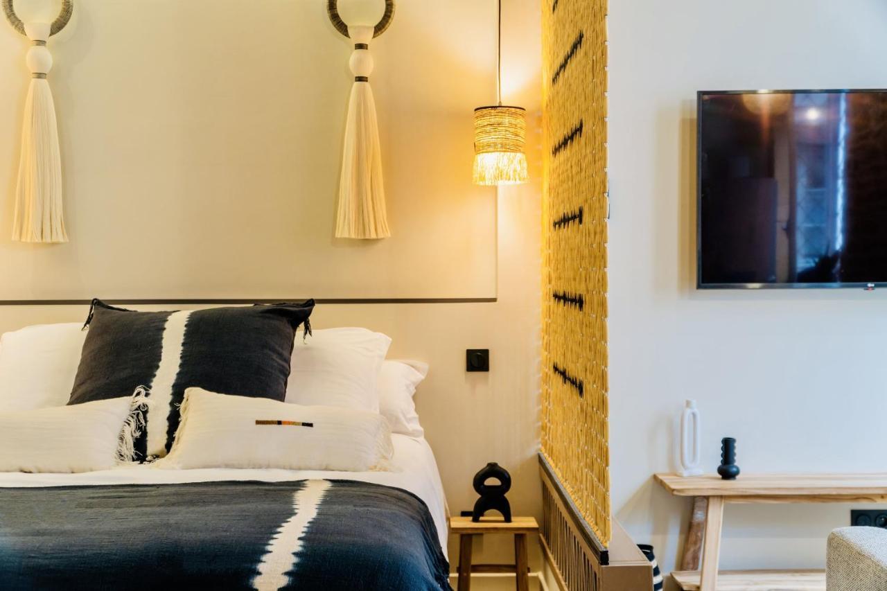 Host Inn Le Lumiere Spa & Cinema Lyon Bagian luar foto
