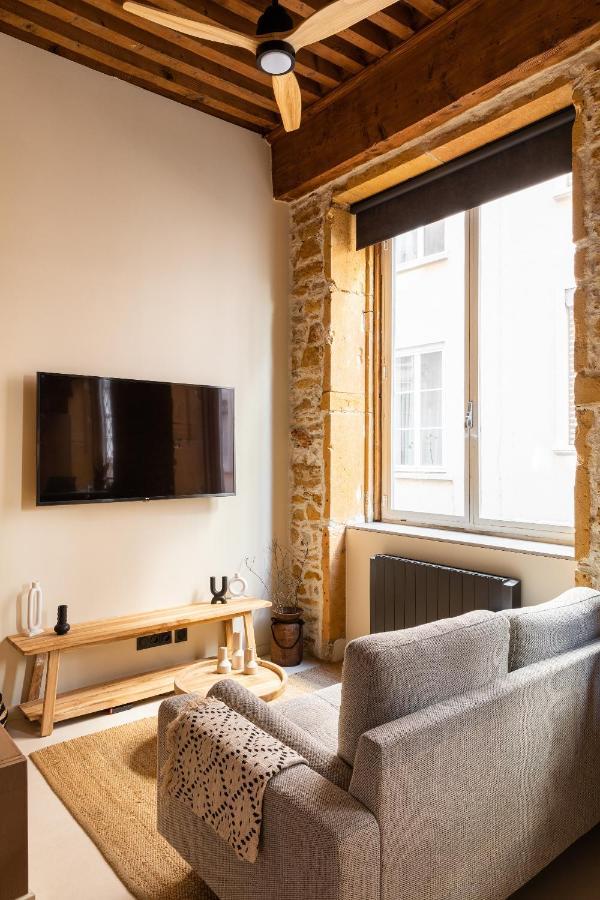 Host Inn Le Lumiere Spa & Cinema Lyon Bagian luar foto