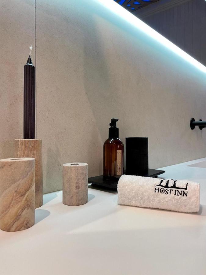 Host Inn Le Lumiere Spa & Cinema Lyon Bagian luar foto