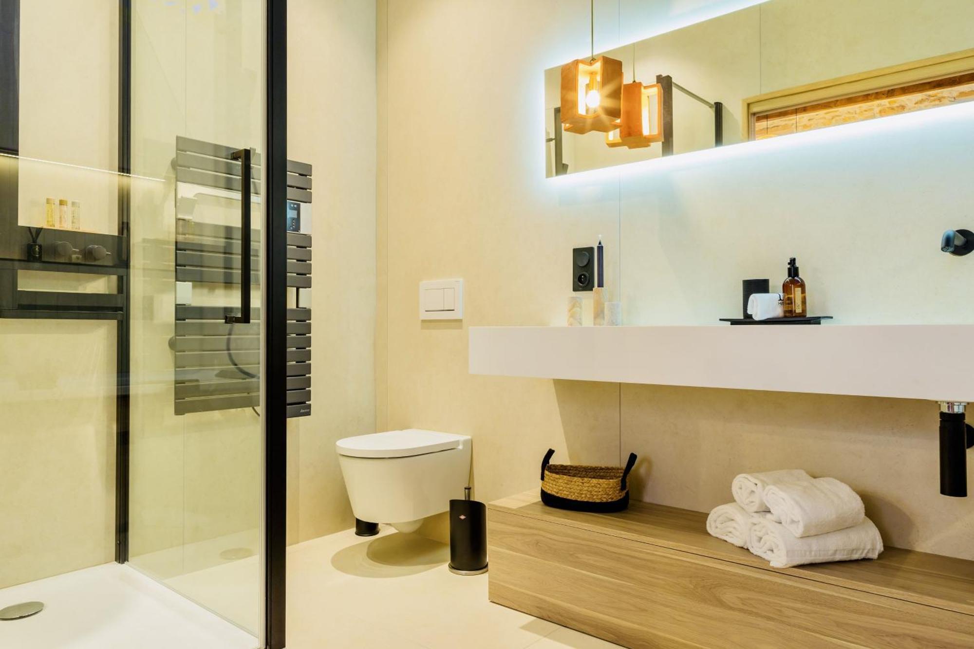 Host Inn Le Lumiere Spa & Cinema Lyon Ruang foto